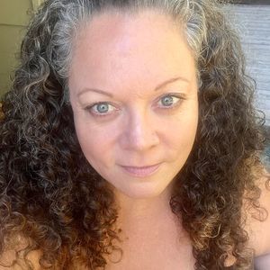 Meet your Posher, Michele